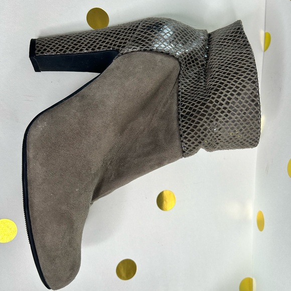Nygard suede and python skin grey heeled boots booties - Picture 5 of 7